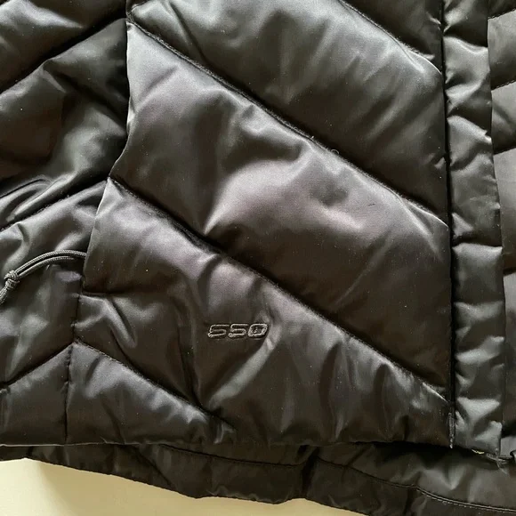 The North Face Women's Black Quilted Vest - Picture 4 of 5